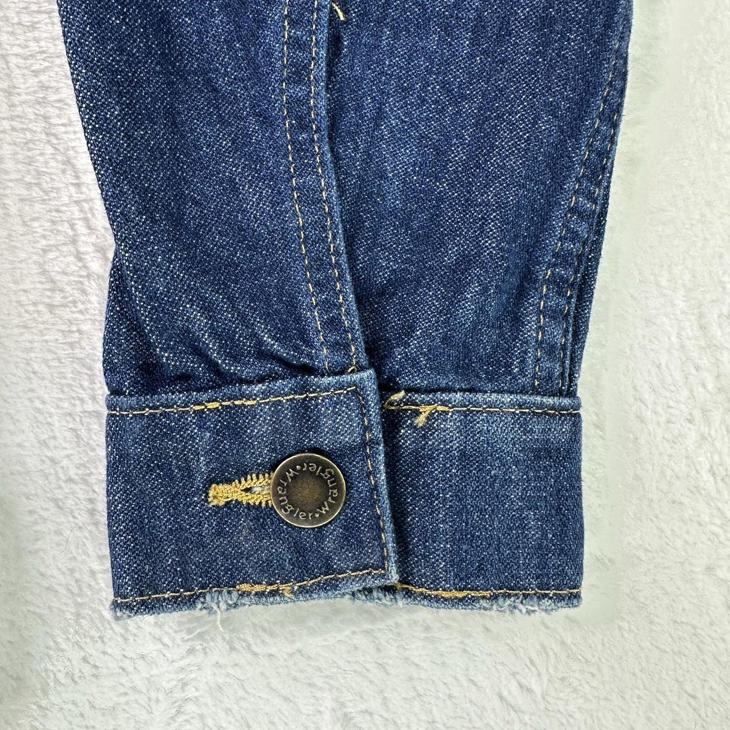 NWT - Women's Wrangler Memory Maker Denim Jacket ~ Women's XS