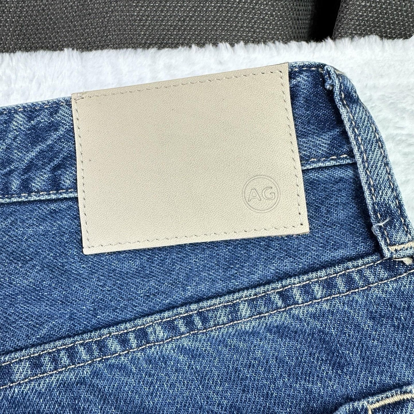 NWT AG Adriano Goldschmied Wells Carpenter Relaxed Tapered Size 30