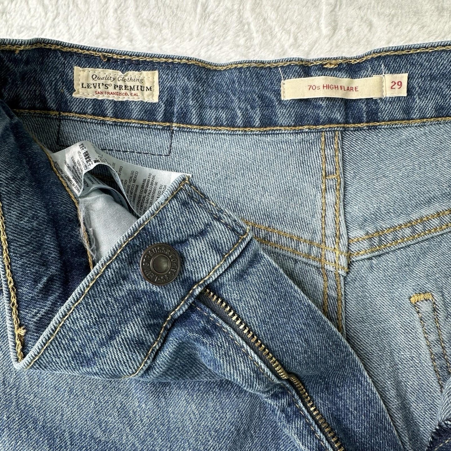 Levi Strauss, Premium 70's High rise Flare Denim Size 29x32