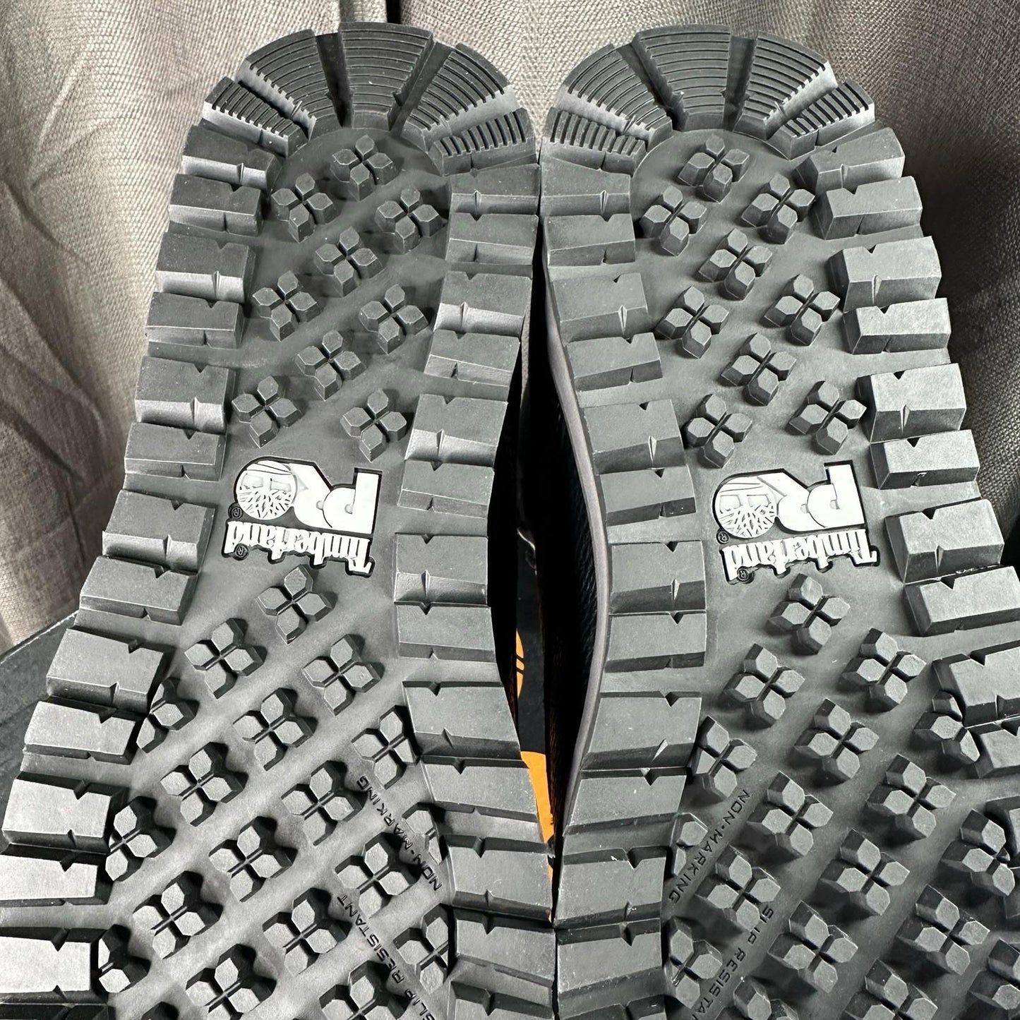 NIB - Timberland PRO Irvine Wedge 6" Alloy Safety Toe, Black Size 8M