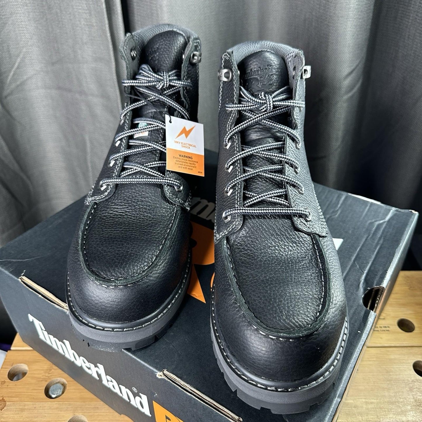 NIB - Timberland PRO Irvine Wedge 6" Alloy Safety Toe, Black Size 8M