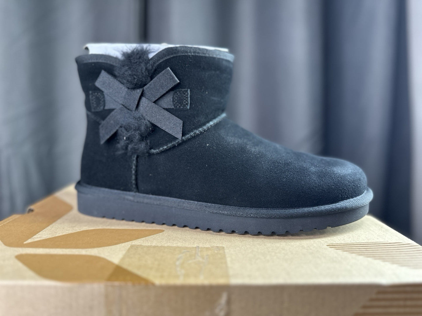 Koolaburra by UGG® Women's 10 Victoria Mini™ Fur-Lined Boot in Black