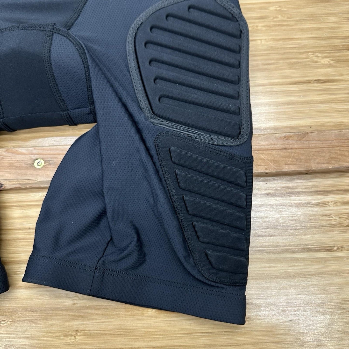 Alpinestars Bionic Pro Protection Shorts Black Red  MX Motocross Off Road - L