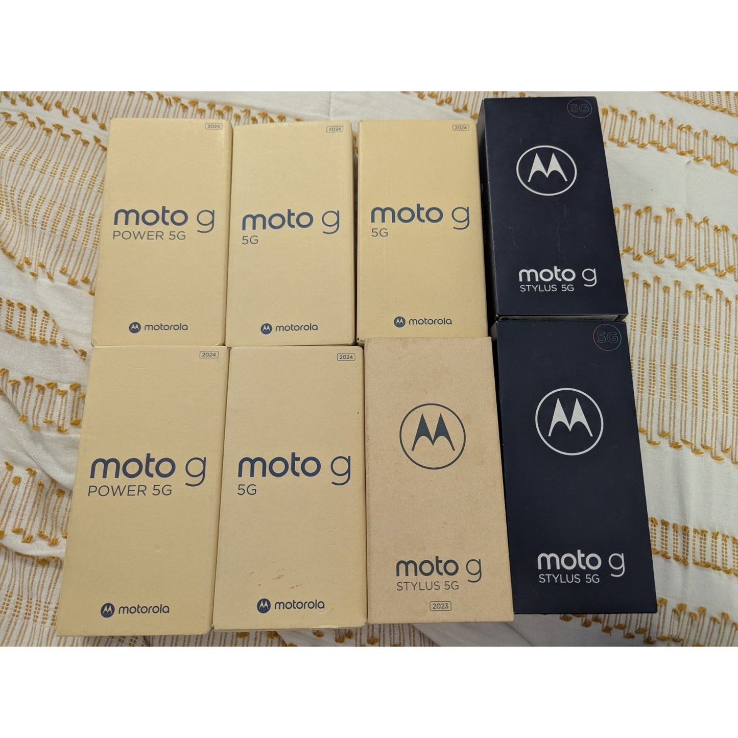 Motorola (US Cellular Pre-Paid) Lot of 8, NEW SEALED, Read Below