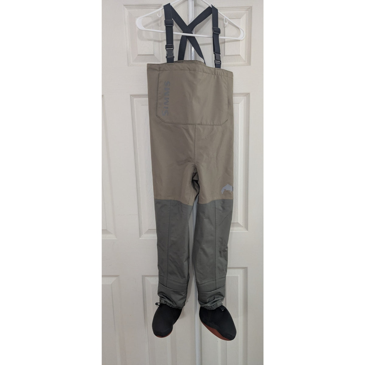 Simms Kid's Tributary Stockingfoot Chest High Fishing Waders Size Small Tan 5/6