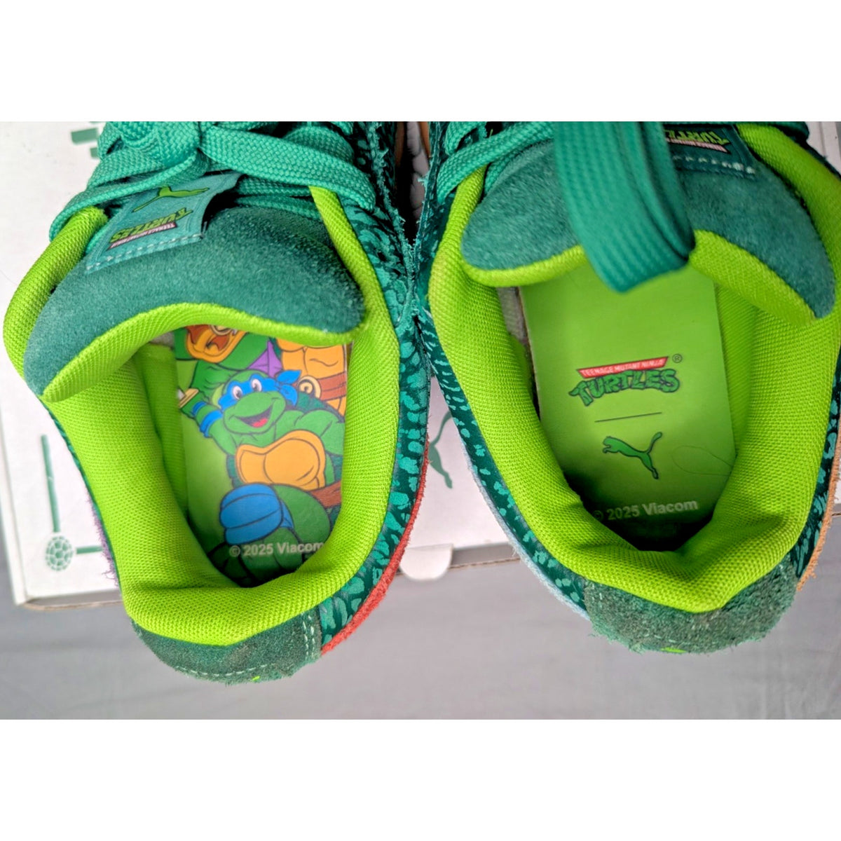 Size 5 Jr KIDS TMNT PUMA Teenage Mutant Ninja Turtles x Suede XL Pizza Box
