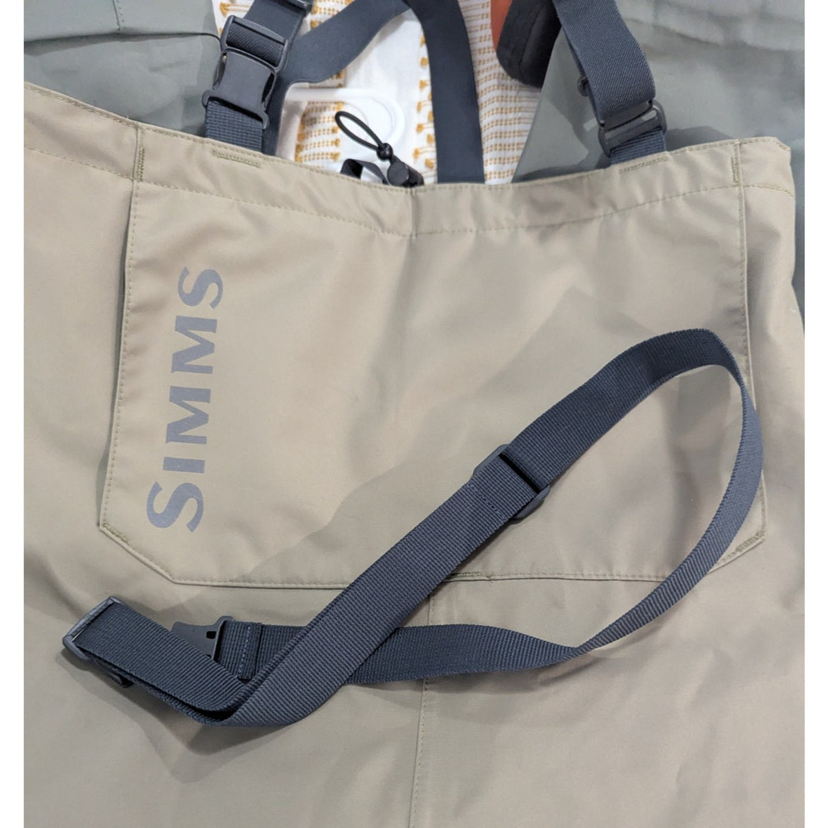 Simms Kid's Tributary Stockingfoot Chest High Fishing Waders Size Small Tan 5/6