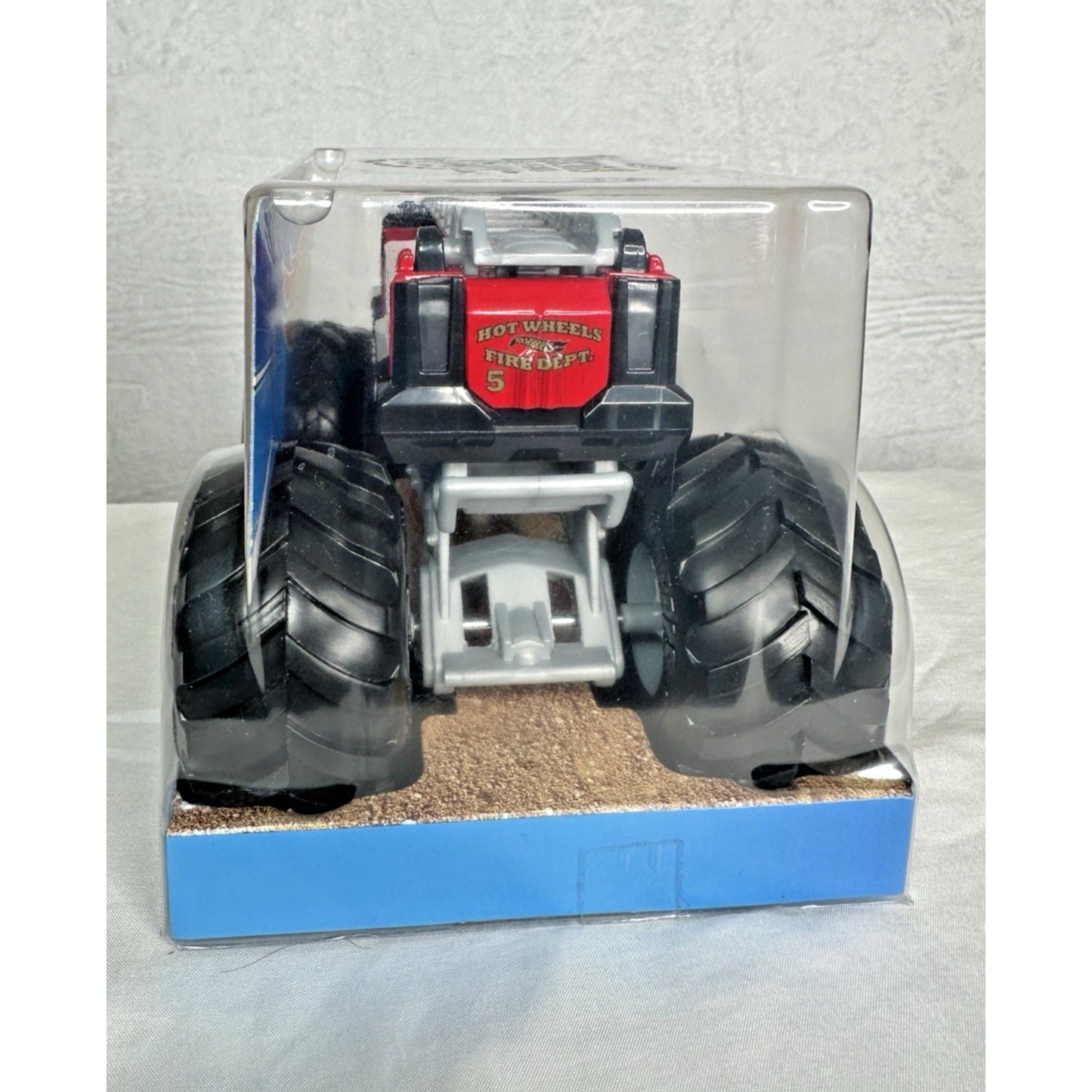 NEW Mattel HOT WHEELS Metal Monster Trucks 5 Alarm Fire Truck Oversized 1/24