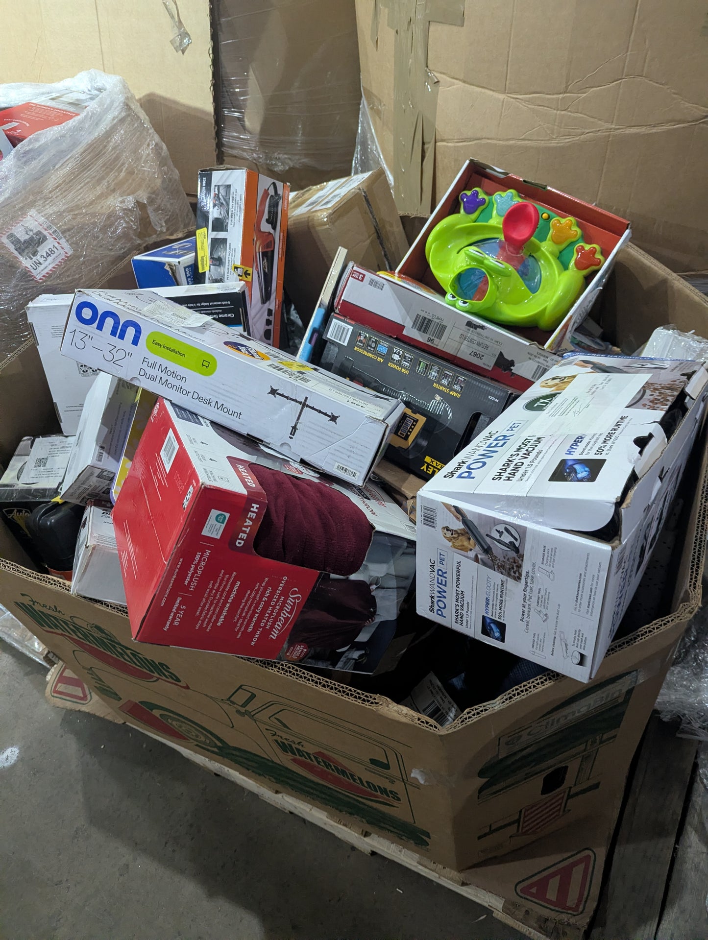 Walmart Pallets - Bulk Items